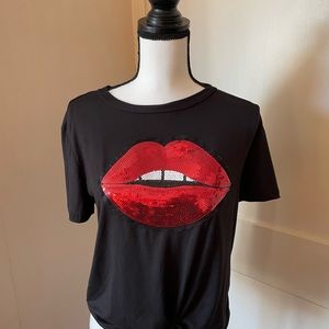 Black Sequined lips 👄 t-shirt